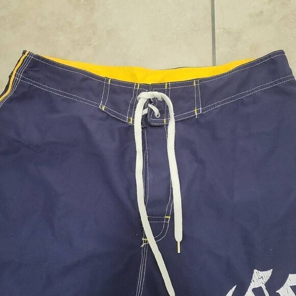 Mens swim trunks - Picture 3 of 5